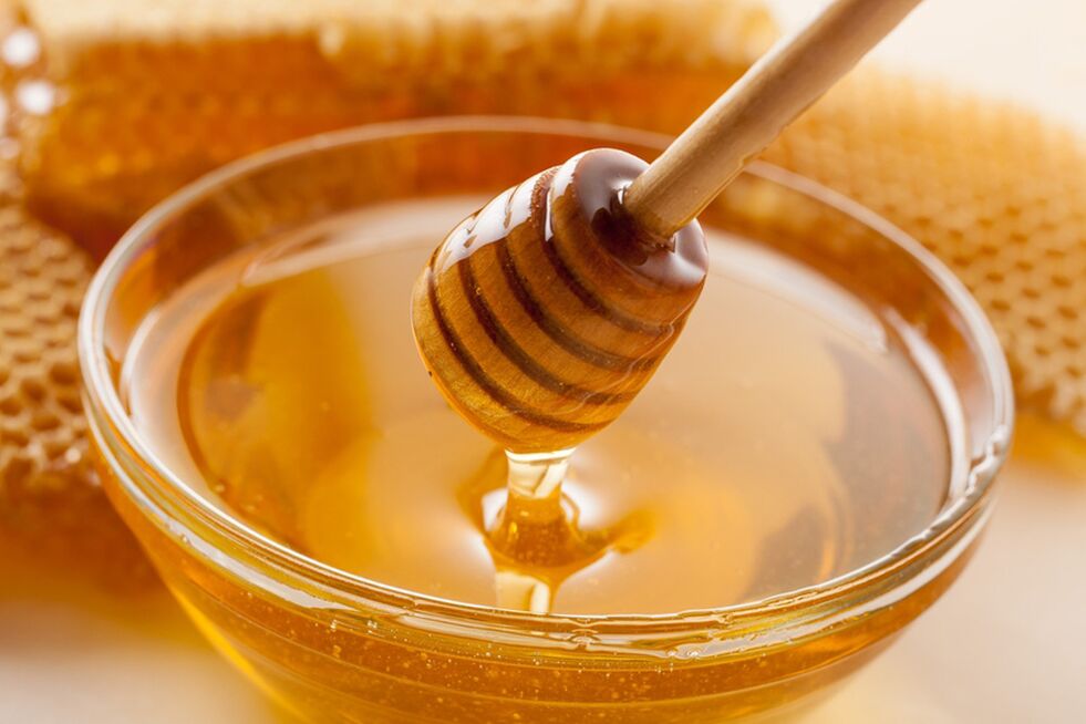 La miel se usa para tratar la prostatitis en el hogar. 